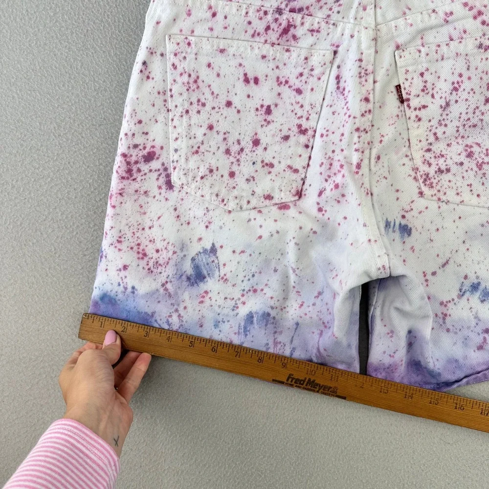 VTG Levi's 550 Relaxed Fit Shorts Women 11 White Tie Dye Splatter‎ Denim 90s USA